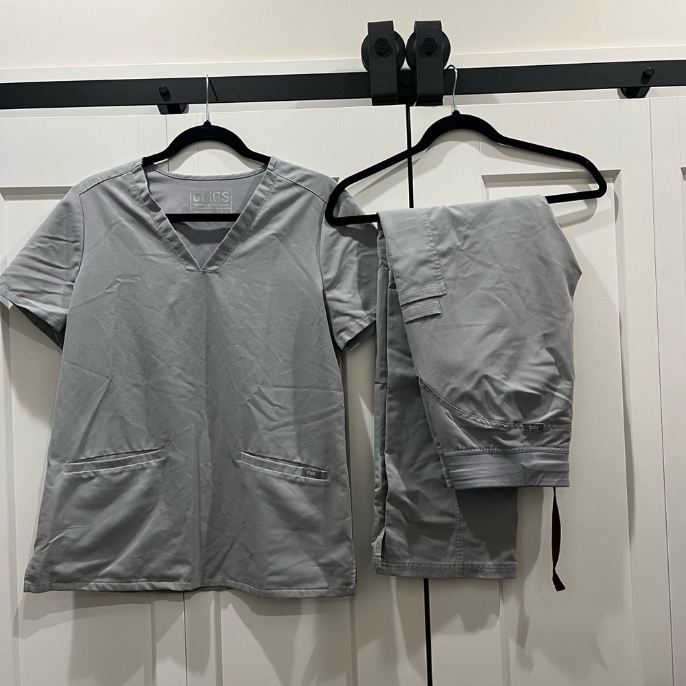 ☁️Figs Light Gray Casma Top S & Kade Cargo Pant S/R☁️